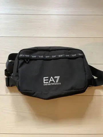 EA7 바디백