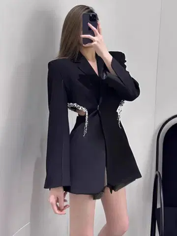 가을/겨울 심플 코트 원 포인트 디자인 나들이에 최적