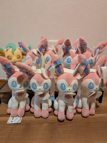 님피아 리피아 모후굿토 봉제 인형