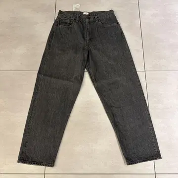 CIOTA 다크 그레이 와이드 테이퍼드 데님 팬츠