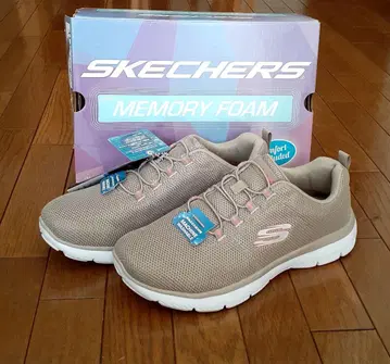 SKECHERS MEMORY FOAM 베이지 스니커즈