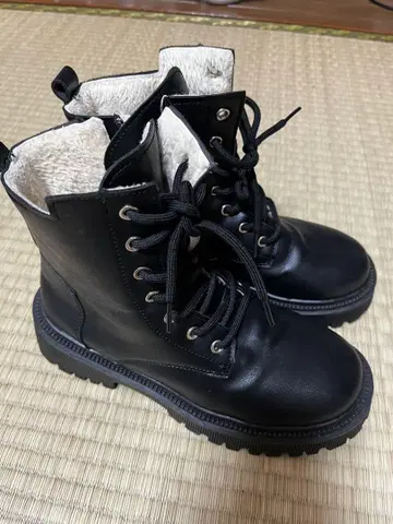 블랙 퍼 부츠 통굽 레이스업 38 CM