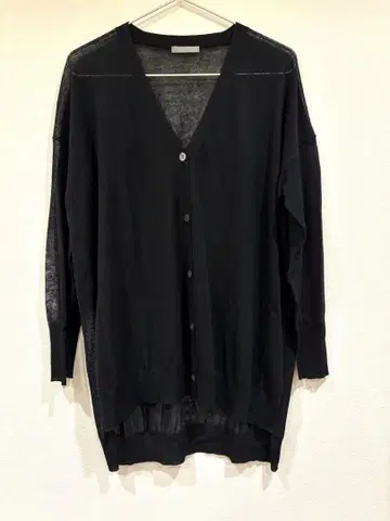 5theory luxe 블랙 V넥 가디건 사이즈 38