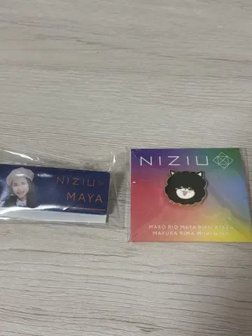 NiziU MAYA 핀 배지