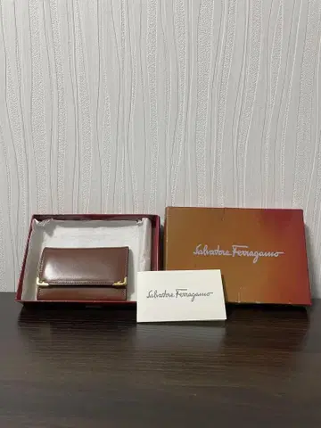 Salvatore Ferragamo 브라운 가죽 키케이스