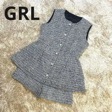 GRL 트위드 슬리브리스 셋업 페플럼