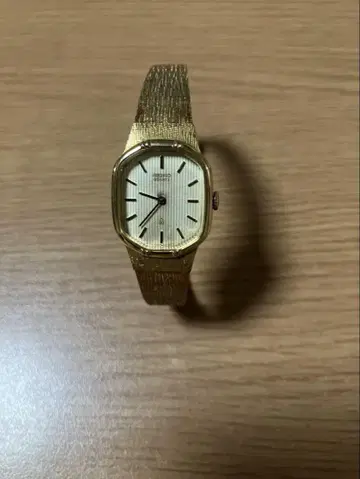 Seiko 여성용 시계 골드