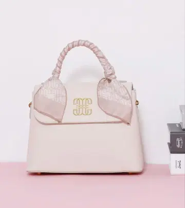 JILL by JILL STUART 링크 J 스카프 플랩 백
