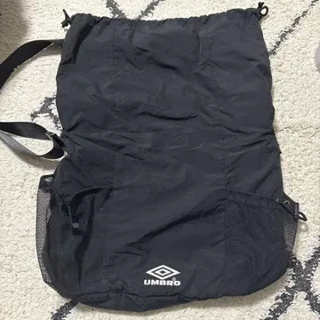 UMBRO 블랙 숄더백
