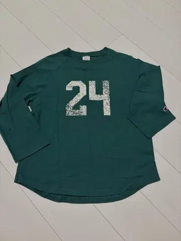 Champion 다크 그린 티셔츠 24