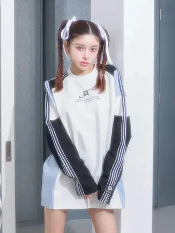 다리치 라인컷 롱 T셔츠