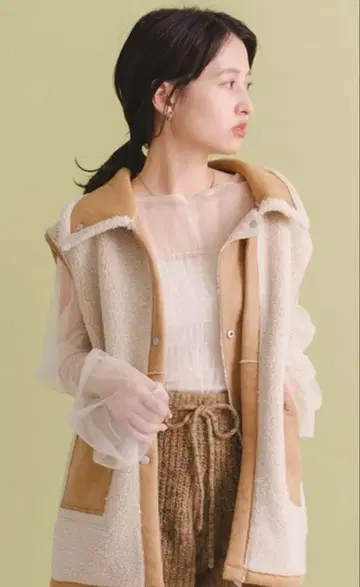 Kastane 페이크 무스탕 베스트