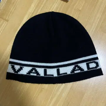 VALLAD 비니 IO 착용