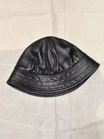 CCU 가죽 햇