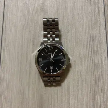 MARC JACOBS 블랙 아날로그 시계