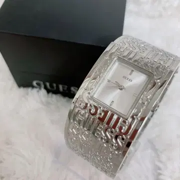 GUESS 게스 여성용 손목시계 뱅글 워치 실버