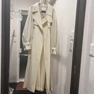 AMERI 화이트 트렌치코트 일본제