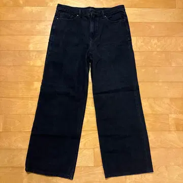 [ 완판템 ] UNIQLO 유니클로 배기진 26(66cm)