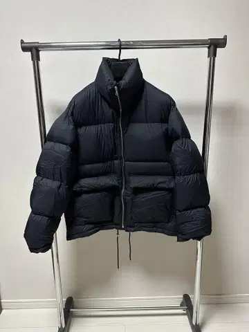 AURALEE SUPER LIGHT NYLON RIPSTOP DOWN