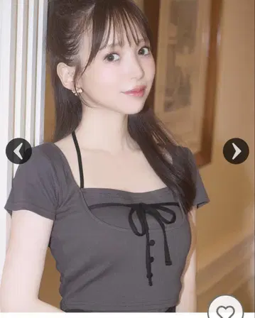 레이어드 리본 탑스 리본 포함 버튼 디자인 그레이 T셔츠 반팔