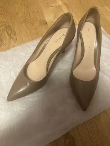 새상품급 Gianvito Rossi 스틸레토 펌프스 23.0cm