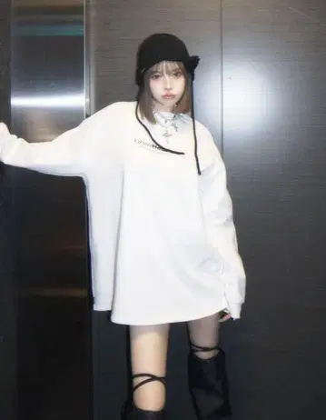 다리치 하트 모티브 롱 T셔츠