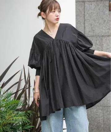 KBF 볼륨 개더 미니 원피스 블랙