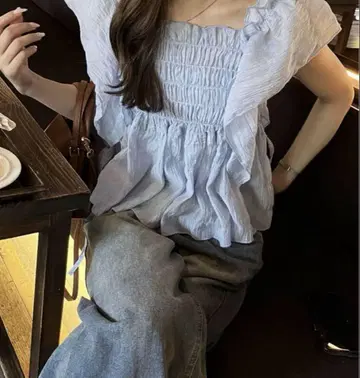nelliy. 프릴 셔링 시어 블라우스 블루 미사용 새상품