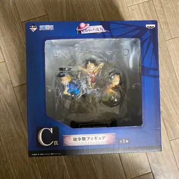 히스토리 오브 루피 유년기 피규어