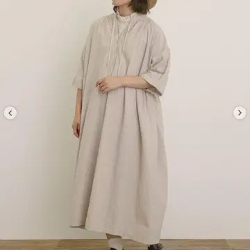 사만사 모스모스 넥라인 작은 레이스 2WAY 원피스 베이지