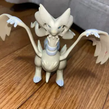 포켓몬 DX 소프트 비닐 피규어 레시람 화이트