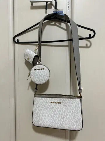 MICHAEL KORS 숄더백 코인 케이스 포함