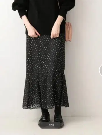 이에나 도트 자카드 스커트
