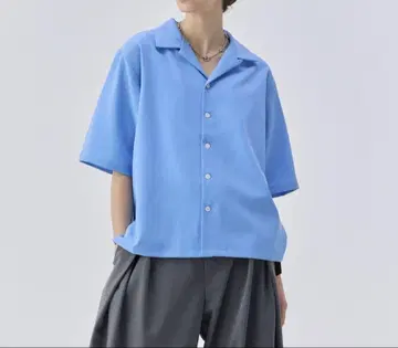 SOERTE 루즈 하프 슬리브 오픈 카라 셔츠