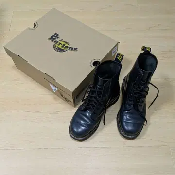 닥터마틴 Dr.Martin 8홀 부츠 네이비 NAVY