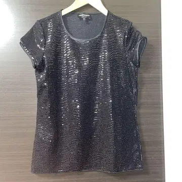 스팽글 장식 블랙 슬리브리스 EMPORIO ARMANI