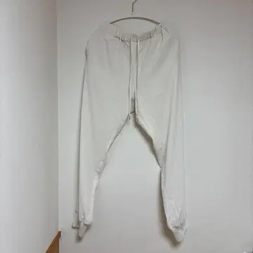 앙코키뉴 백 새틴 조젯 조거 팬츠 화이트 L 사이즈