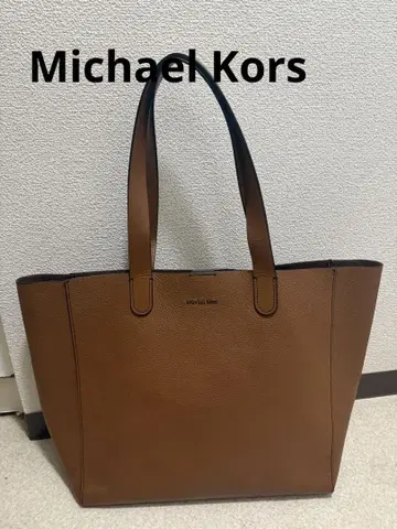 Michael Kors 브라운 가죽 토트백 허드슨