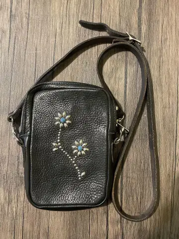 TMT LEATHER SHOULDER STADS BAG