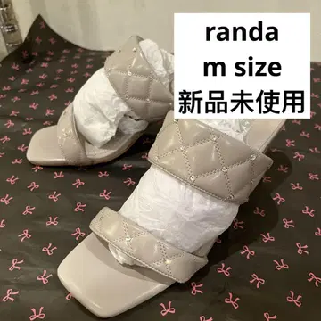 새상품 RANDA 퀼팅 샌들 M 사이즈