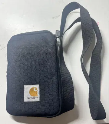 Carhartt 숄더백 네이비 스마트폰 케이스