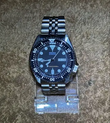 새상품급 SEIKO 블랙 보이