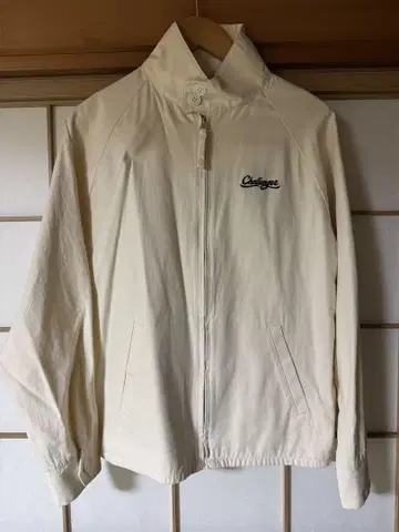 challenger SCRIPT LOGO SWING TOP