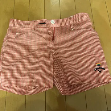 Callaway 빨간색과 화이트 체크 무늬 숏팬츠