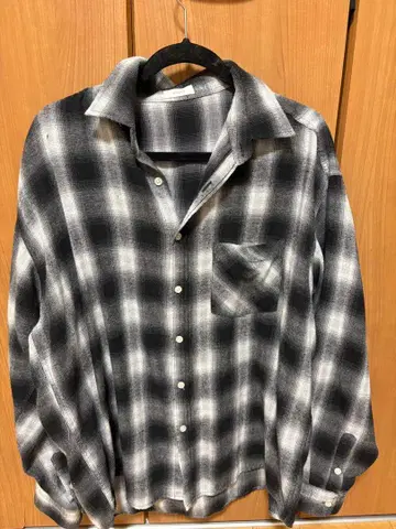 블랙 화이트 체크 셔츠