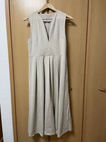 [ 새상품급 ] 베이지 슬리브리스 롱 원피스