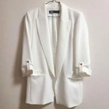 ZARA 화이트 테일러드 자켓 M 사이즈
