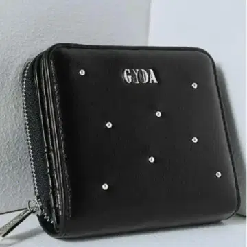 GYDA 스터드 장식 블랙 접이식 지갑