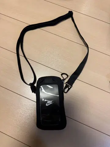 Nike Tech Phone Crossbody 블랙