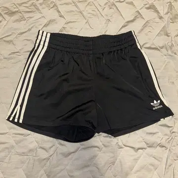 adidas 블랙 숏팬츠 34-38